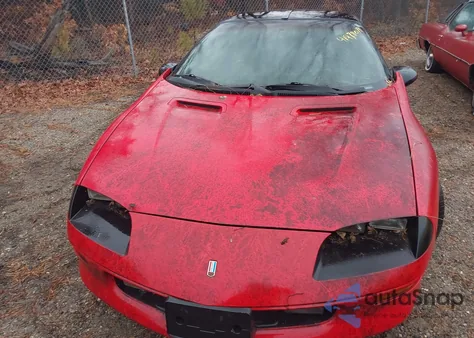 1997 Chevrolet Camaro z USA, uszkodzony, nr VIN 2G1FP22K4V2143242